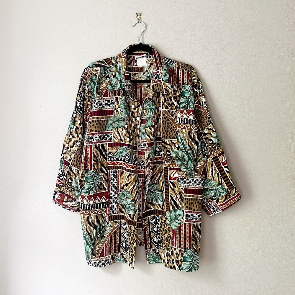 Vintage abstract tropical animal print button front shirt.